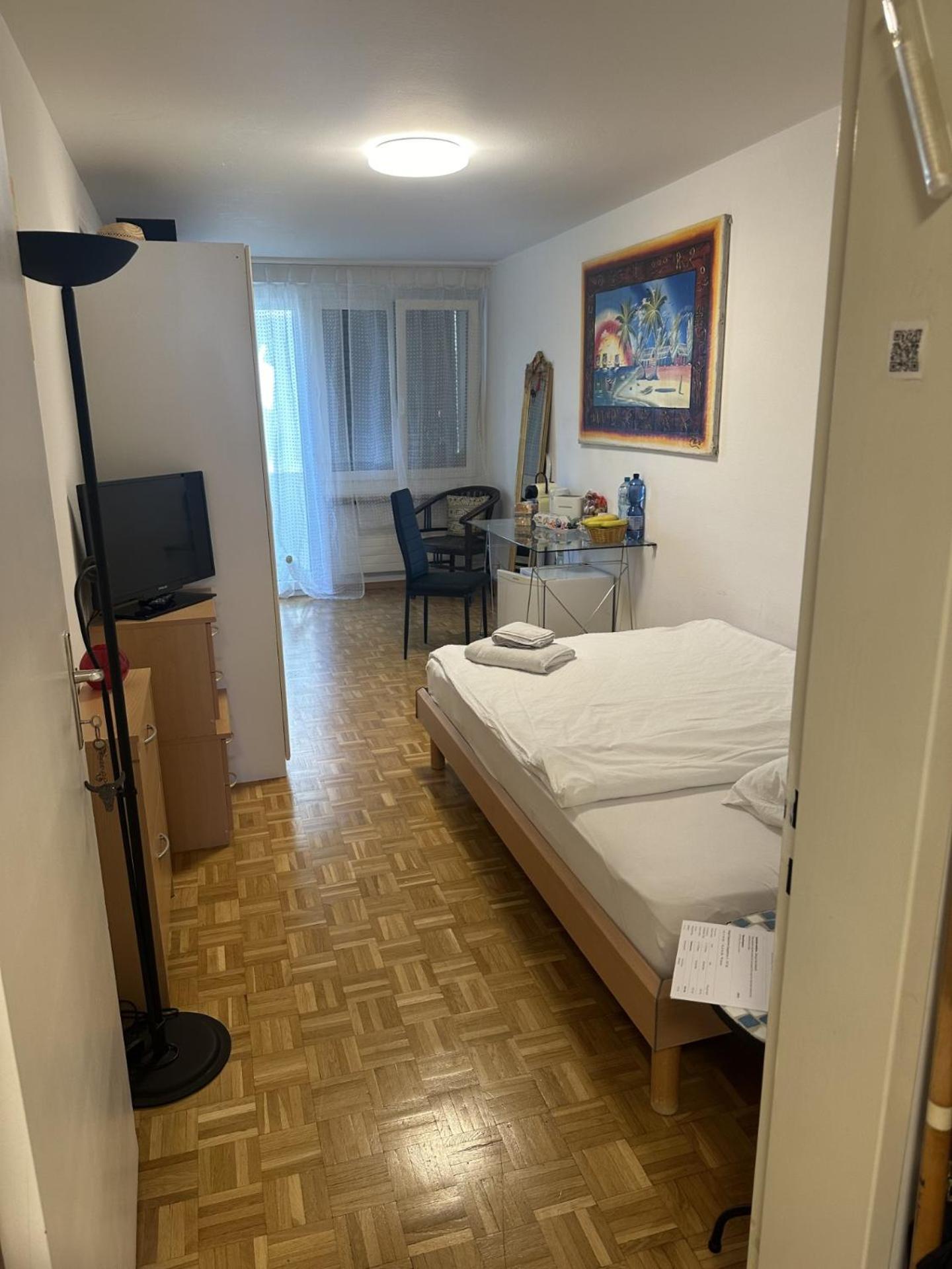 Schoenes Zimmer In Der City Basel Dış mekan fotoğraf
