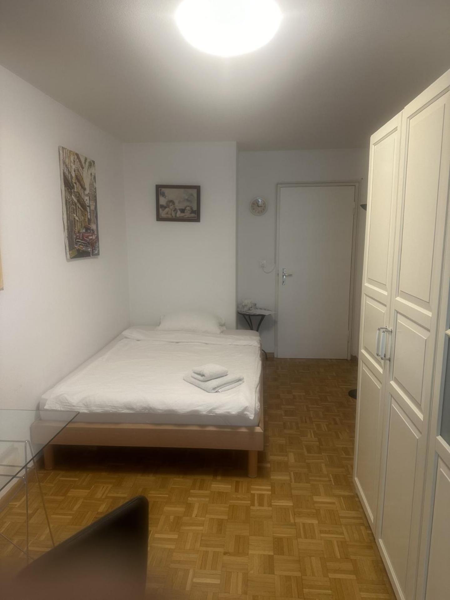 Schoenes Zimmer In Der City Basel Dış mekan fotoğraf